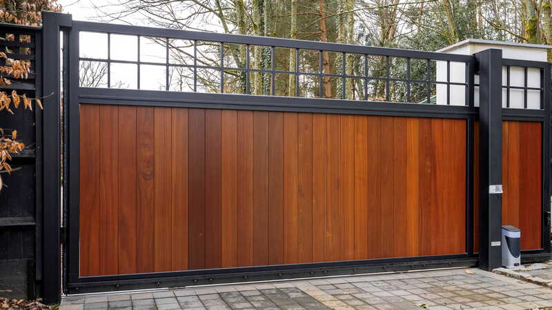 steel framed sliding gate surrey min 1