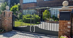 Electric sliding driveway gate in Esher, Horsham, Haywards Heath, Brighton, Oxted, West Sussex, Surrey, Kent and London