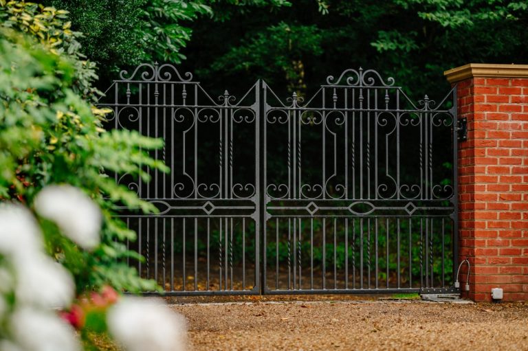 Automated Electric Double Entrance Gates in Sussex, Surrey, Kent and London