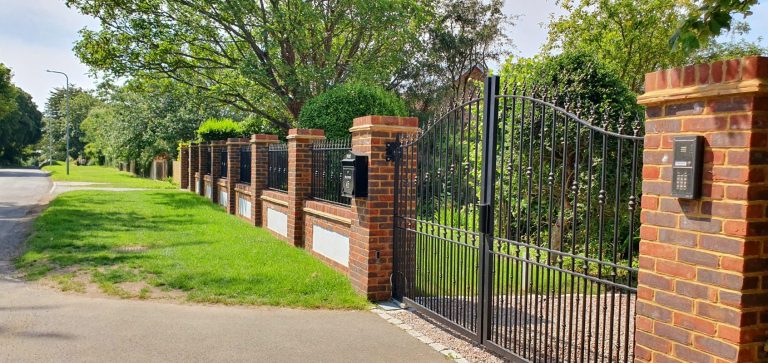 Electric gate installations for Double entrance gates in Sussex, Surrey, Kent and London