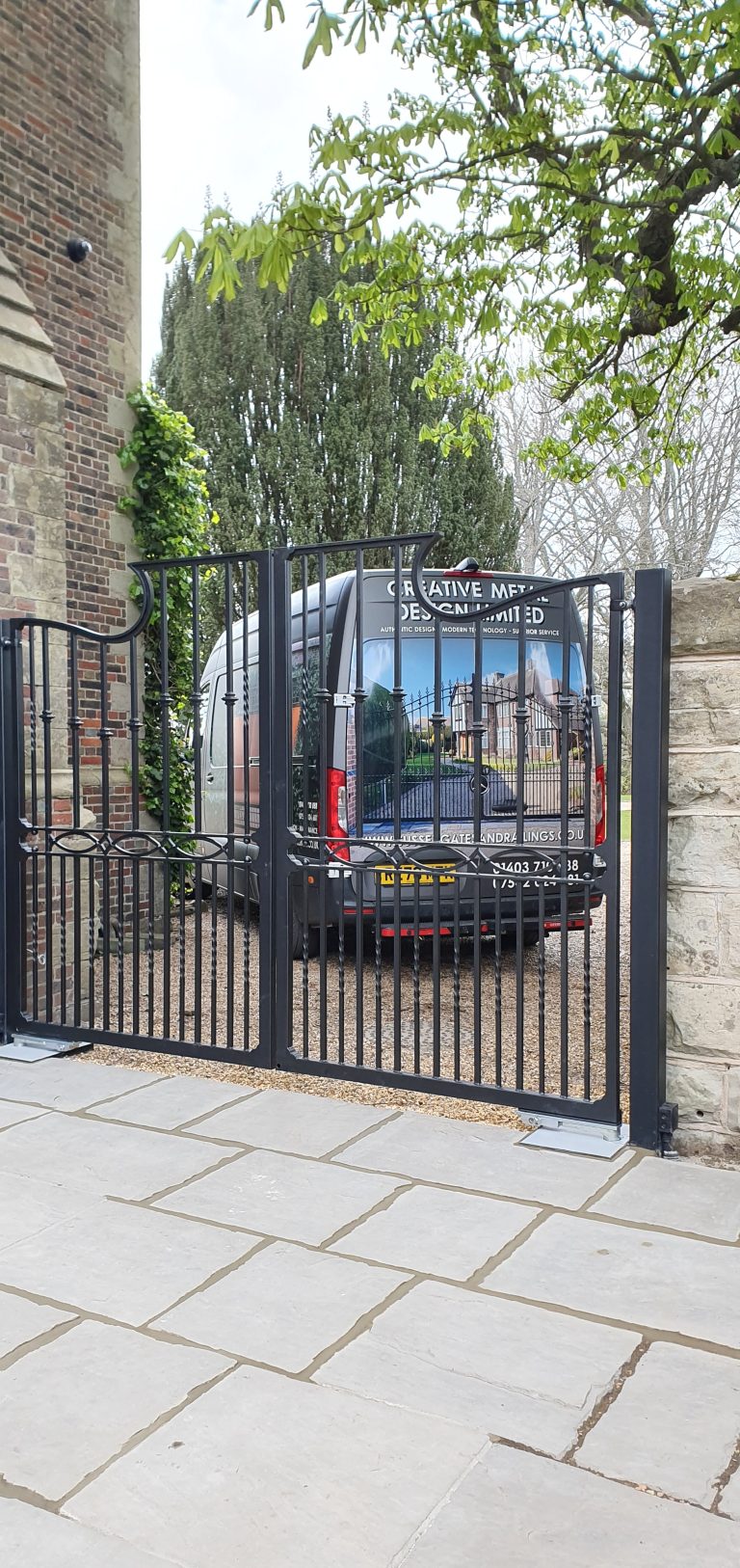 Automated Electric Metal Driveway Gates in Esher Surrey, Oxted, Caterham, Haywards Heath, Horsham, Brighton Sussex